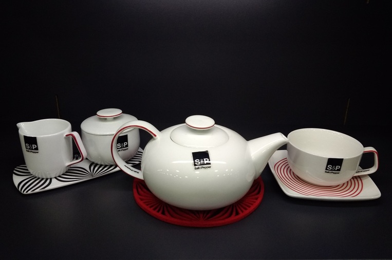 S&P TEA SET PORCELAIN