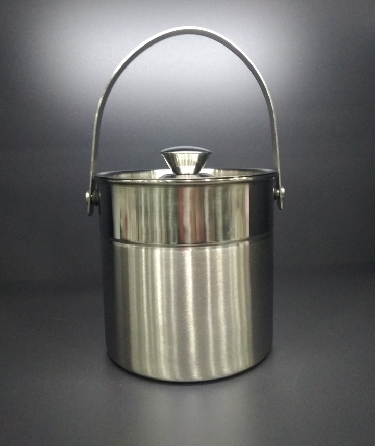 STAINLESS INTO HOLDER WITH LID