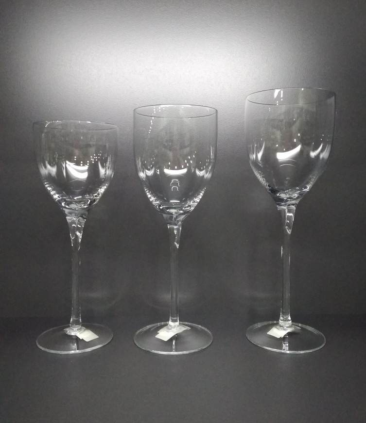 CLEAR CRYSTAL WATER GLASS WITH FOOT