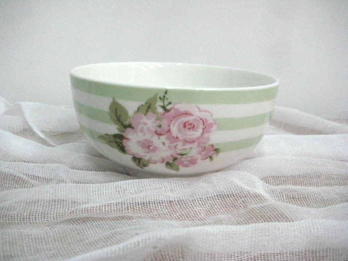 ROUND PORCELAIN BOWL SMALL